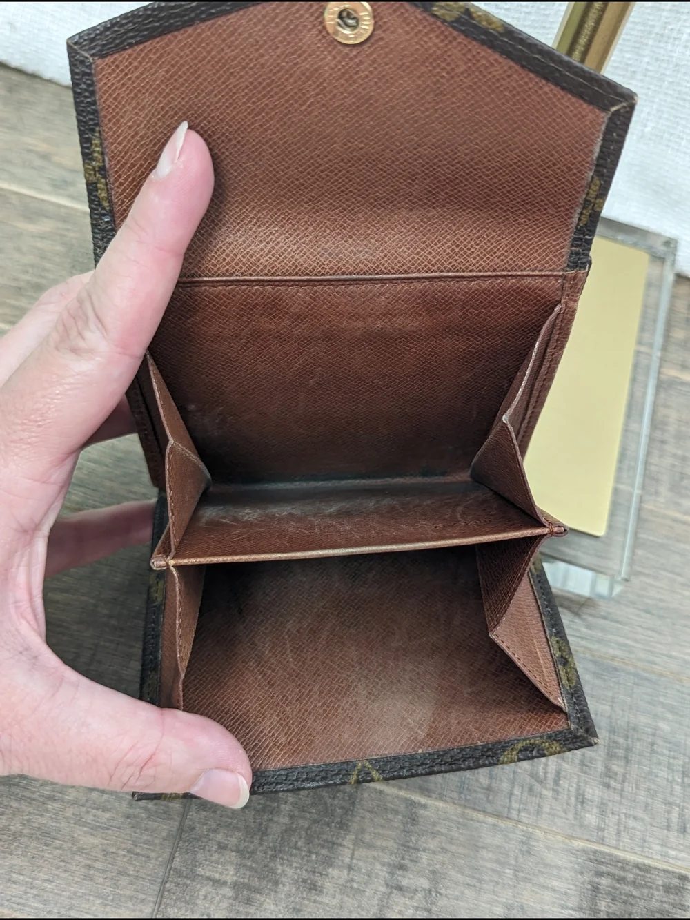 100% Authentic Louis Vuitton Victorine Monogram Wallet W/COA